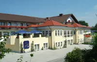 Landgasthof Hotel Apfelbeck Hotels in der Nähe von Café Mustí Bar