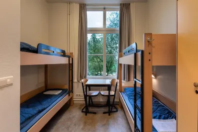 Stayokay Hostel Utrecht - Bunnik Hotel di Zeist