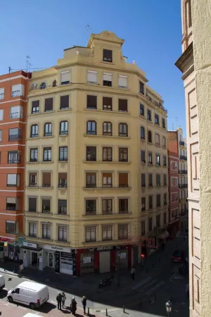 Russafa Youth Hostel