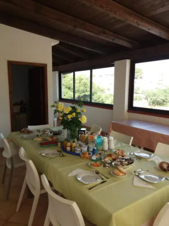 Mediterraneo Mare e Sole Отели рядом с достопримечательностью «Castello Chiaramontano»