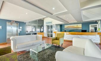 Dolphin Beach Hotel Self Catering Apartments