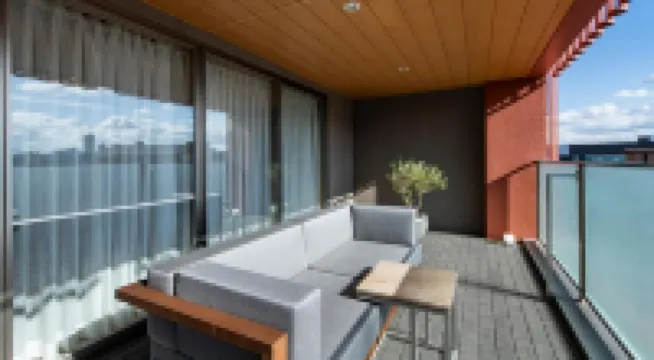 TERRACE HOTEL f 新大阪