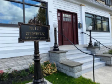 บัฟฟาโล เกสต์เฮาส์