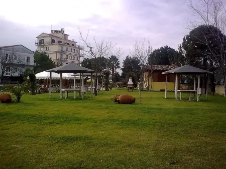 Hotel la Rotonda Отели в г. Loreto Aprutino