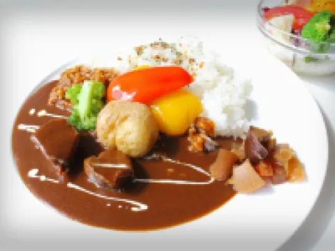 โรงแรมฟุราโนะนาชุลักซ์ โรงแรมในฟูราโนะ