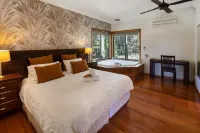 Lake Weyba Cottages Noosa