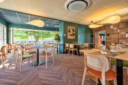 Hôtel Restaurant le Relais des Gourmands Отели в г. Лабастид-Мюра