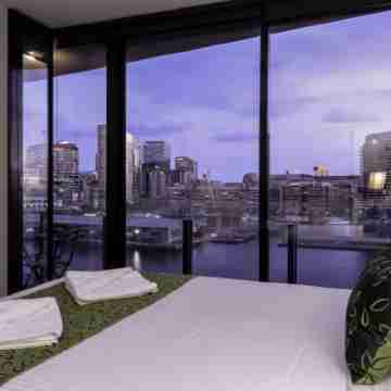 AKOM AT Docklands Rooms