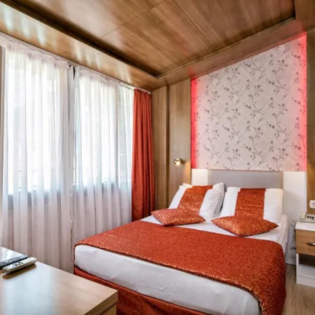 ALERIA BELPORT BEACH HOTEL