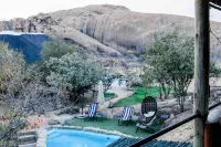 Ondudu Safari Lodge Hotel a Omaruru