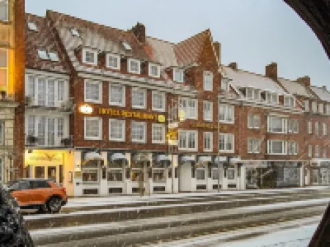 Restaurant Hotel Goldener Adler エムデンのホテル