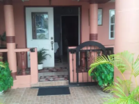 Derick's Inn Hotels in Piarco