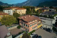 Bella Villa Apartments - Beach