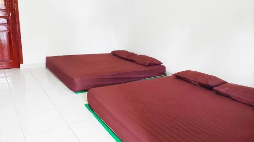 Sarwi Endah Beach Cottage Hotels in Tepus