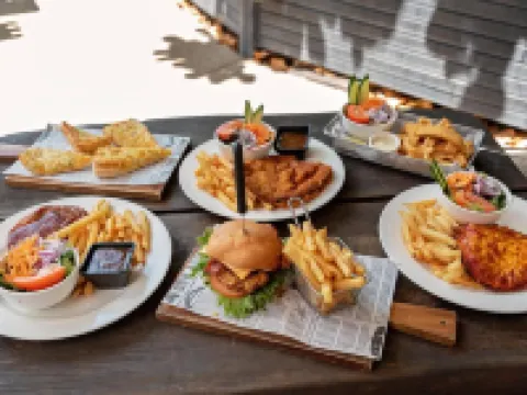 Hotel Metropole Proserpine فنادق في بروسربين