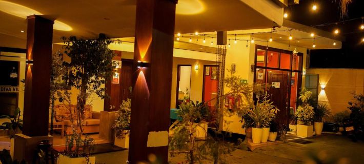 Diva Villa Airport Transit Hotel Отели в г. Катунейейк