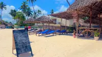 Suda Beach Lodge - Beach