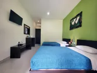 Mascot Hotel Senggigi - 2-Star