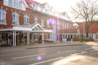 Das 53°Hotel Отели в г. Вифельштеде