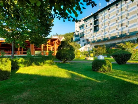 Hotel Eurosol Seia Camelo Отели в г. Варзеа-де-Меруже