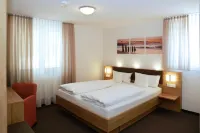 Hotel Gasthof Schützen Gbr فنادق في Biberach