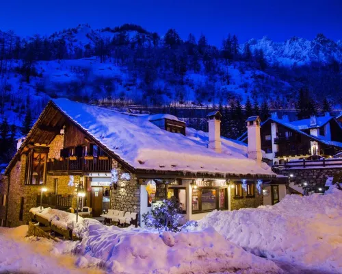 Hotel Pilier d'Angle & Wellness Hotels near Zerotta