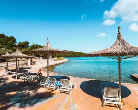 Hotel Borovnik Hoteles en Tisno