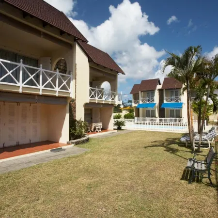 La Pointe Villas