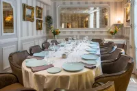 Logis Hôtels Restaurant la Mère Hamard Hotels in Ambillou