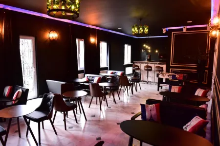 La Casa Hotel Yerevan Отели рядом с достопримечательностью «Каскад»