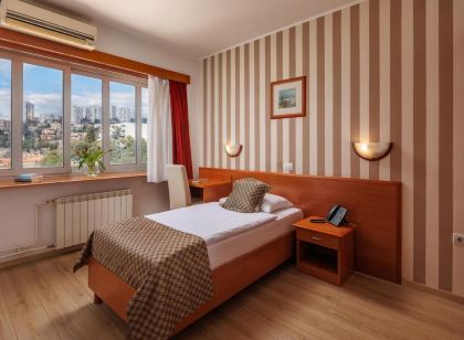 Hotel Neboder