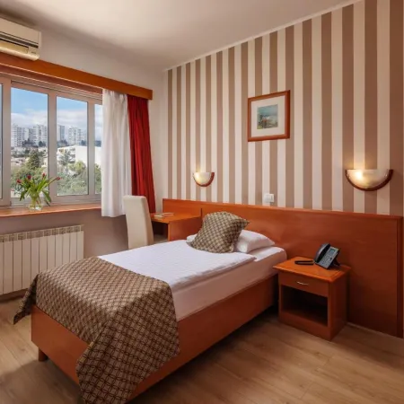 Hotel Neboder