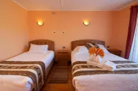 Inti & Killa Hostal
