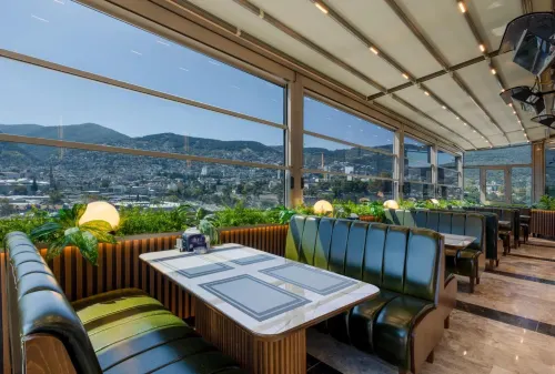 Lilium Hotel & Suites