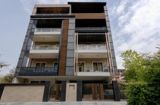 The Lodgers Luxury 1 BHK Serviced Apartment in Gurugram Near Millennium City Centre Metro Hotels in 