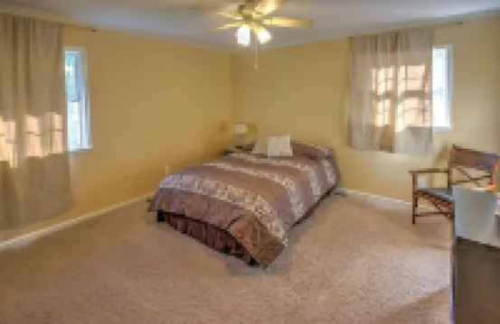 Private Plymouth Hideaway - 13 Miles to Ann Arbor!
