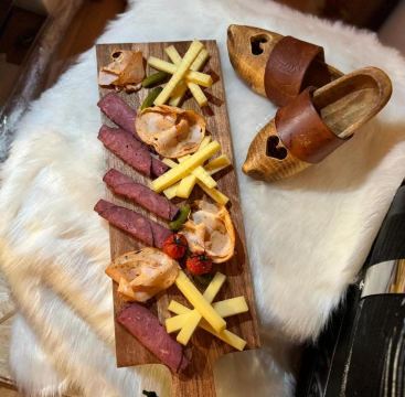 나시 프라틱 호텔 대표 이미지