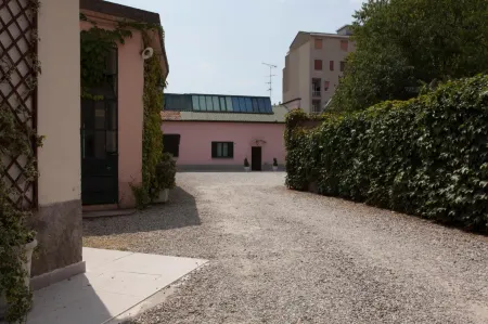 Europa Fiera Rho Отели рядом с достопримечательностью «City of Lainate»