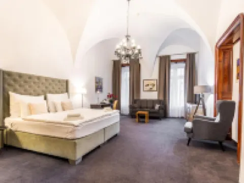 商場酒店 班斯卡－比斯特里察酒店