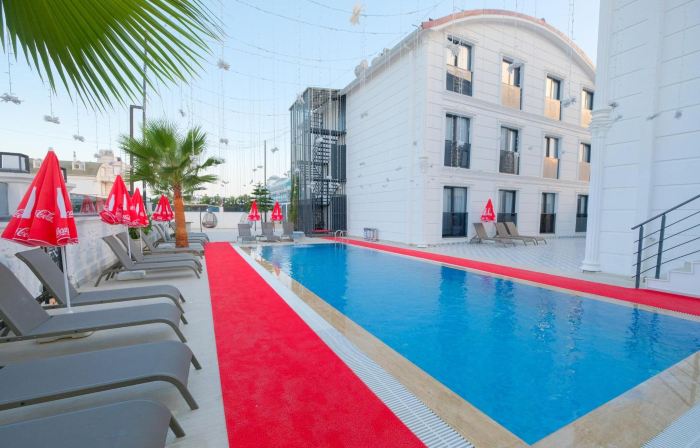 Black Royal Belek