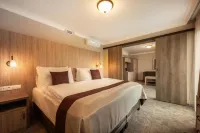 EFI SPA โรงแรมซูพีเรียร์ & พีโววาร์ - พร้อมระเบียง