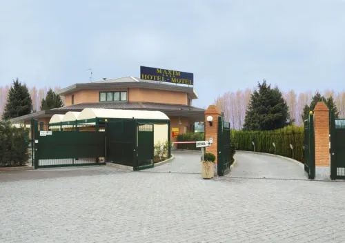 Hotel Maxim Hotels in Peschiera Borromeo