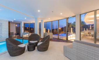 Caneiros Luxury House & Suites