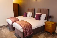 Charnock Farm Motel Hotels near Fettlers Wharf Marina