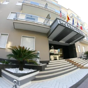 Hotel Luxor