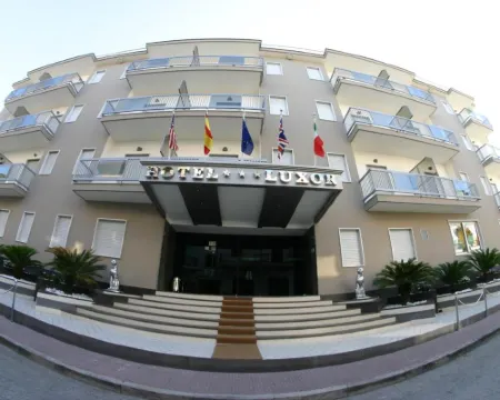 Hotel Luxor Casoria otelleri