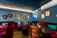 Churchill Hotel Bayeux Centre فنادق في بايو