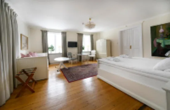 Ölme Prästgård Gästgiveri Hoteles en Kristinehamn Municipality