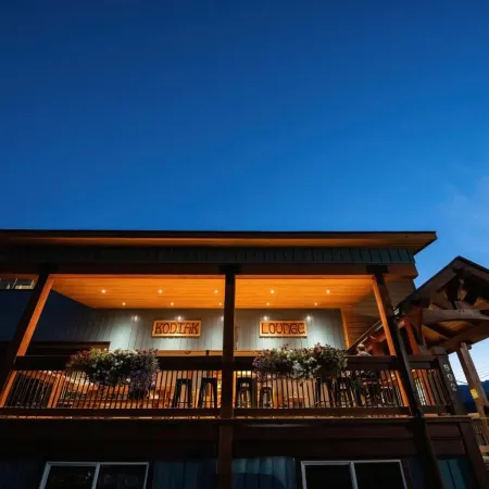 The Raging Elk Adventure Lodging