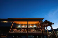 The Raging Elk Adventure Lodging Hotel di Fernie